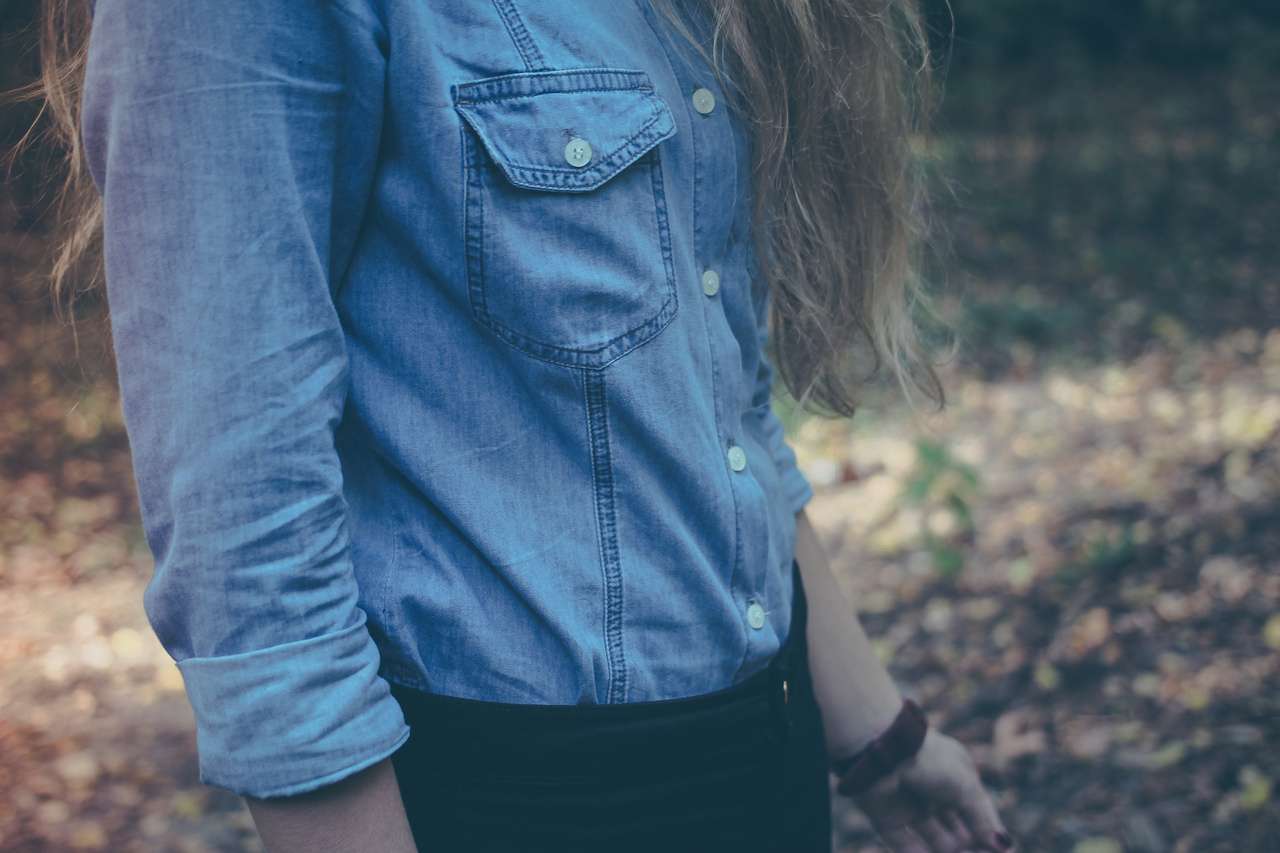 Как носить джинсовку летом: 5 модных идей